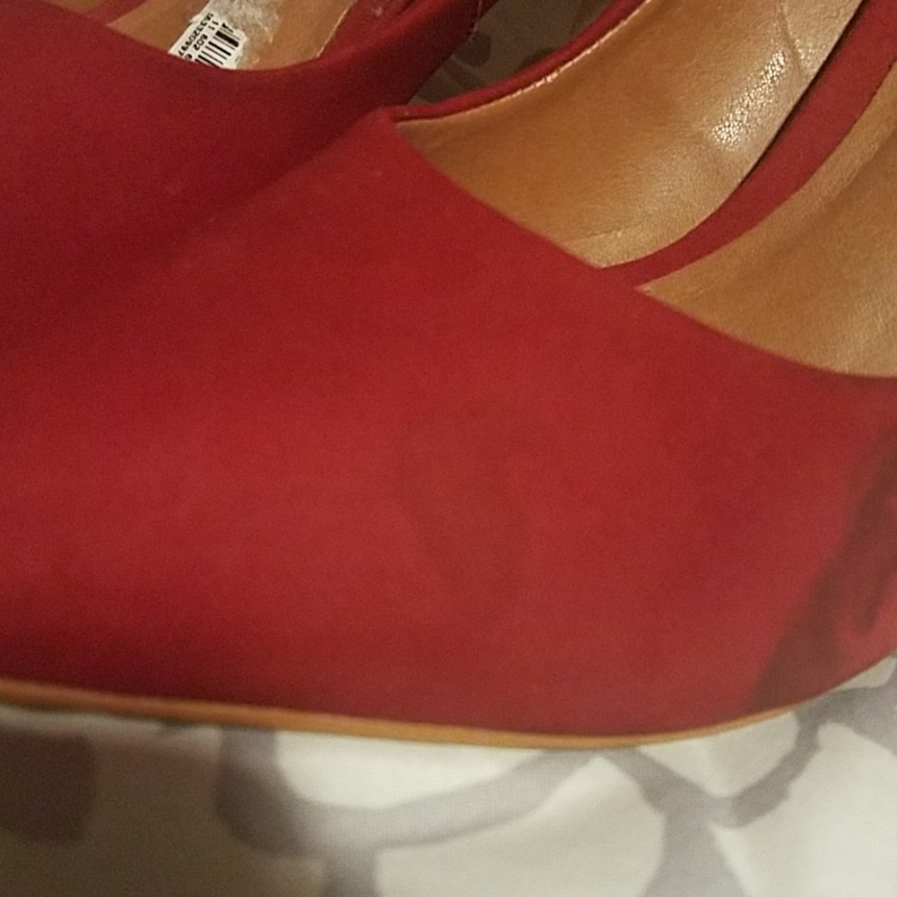 Heels - Picture 7 of 7